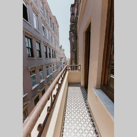 Galadoo Suites 3Rd Floor Стамбул Екстер'єр фото
