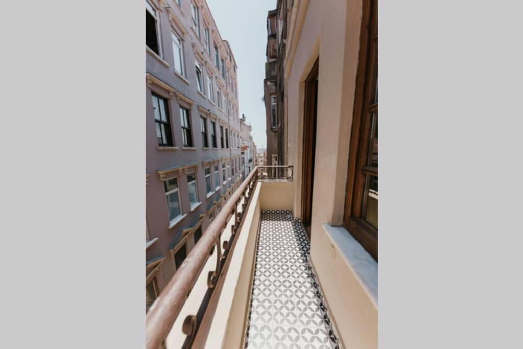 Galadoo Suites 3Rd Floor Стамбул Екстер'єр фото