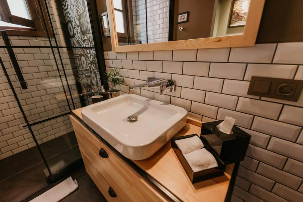 Galadoo Suites 3Rd Floor Стамбул Екстер'єр фото