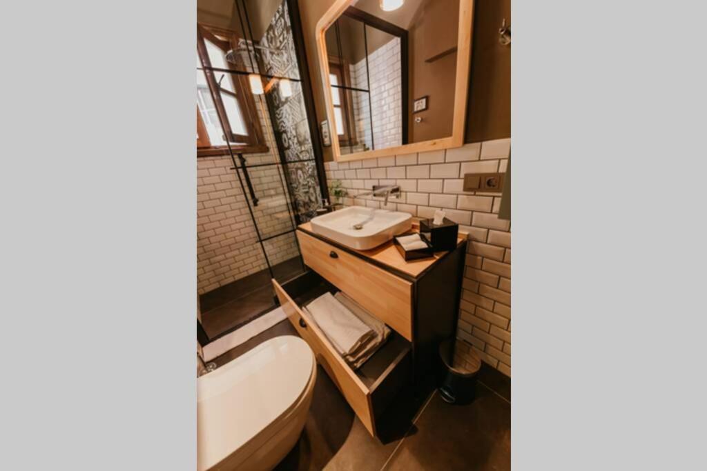 Galadoo Suites 3Rd Floor Стамбул Екстер'єр фото